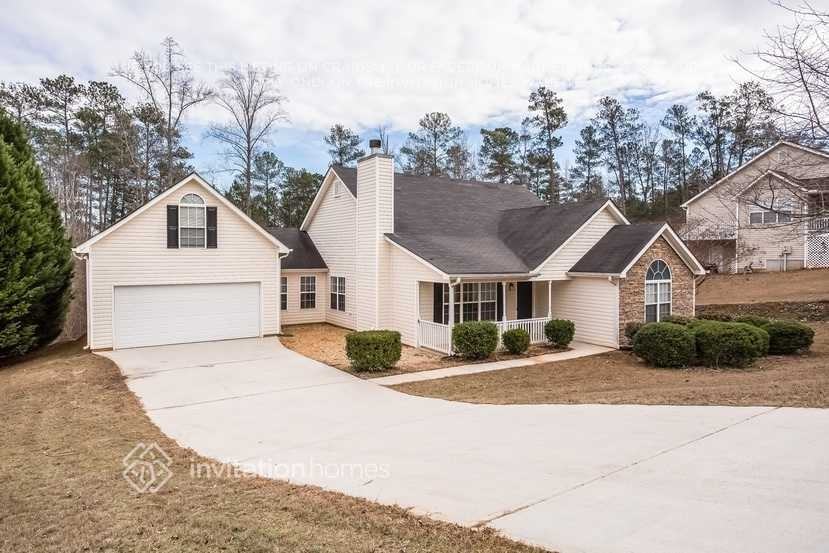 210 Berkshire Pass - Photo 2 of 5