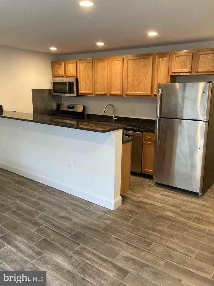 612 Kennebec Ave Apt B2 - Photo 5 of 15