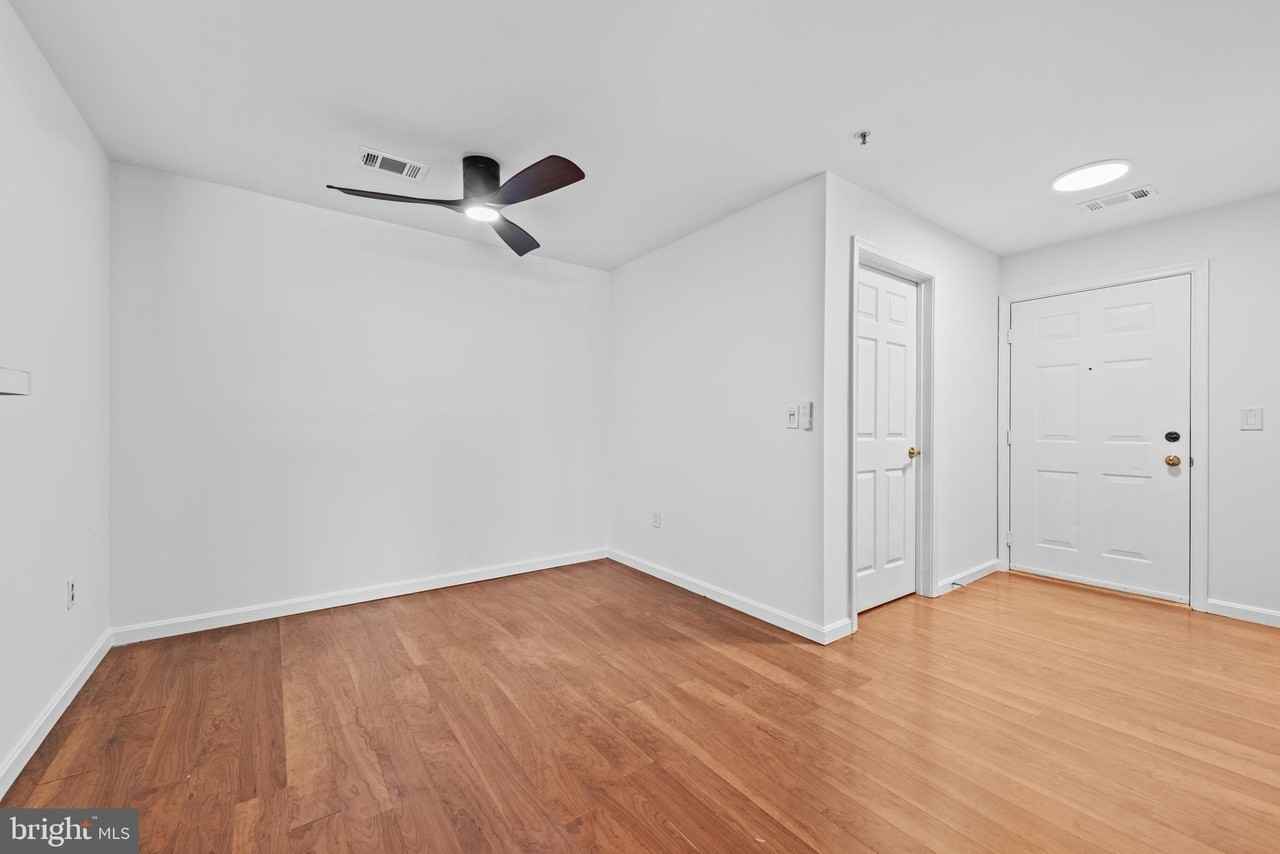 11804 Eton Manor Dr Apt 201 - Photo 4 of 21