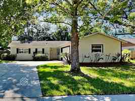 featured image of 7433 Betty St