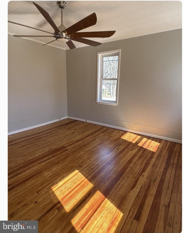 109 Union Ave Unit B - Photo 6 of 8