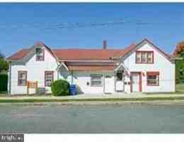 featured image of 18 N Pearl St