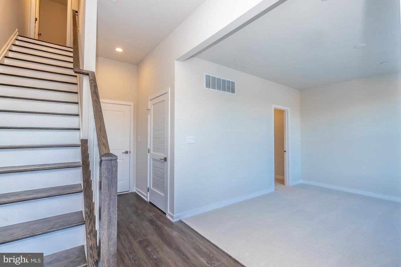 302 Star Tavern Ln - Photo 5 of 45