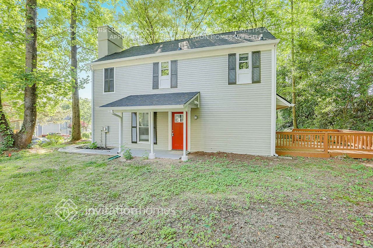 760 Brittany Ct - Photo 2 of 24