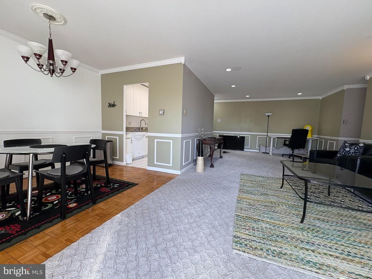 1637 Oakwood Dr Apt S410 - Photo 5 of 16