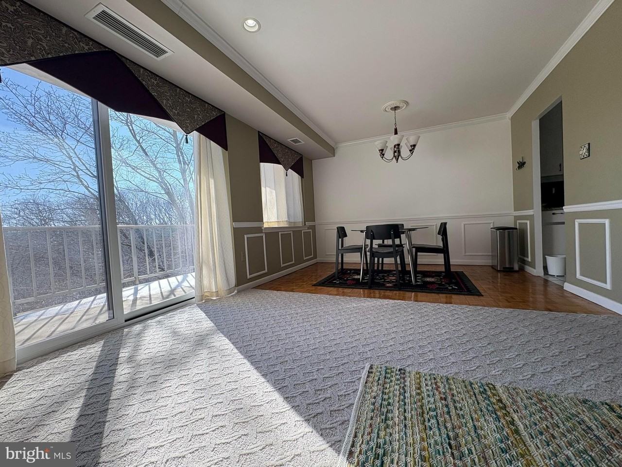 1637 Oakwood Dr Apt S410 - Photo 6 of 16