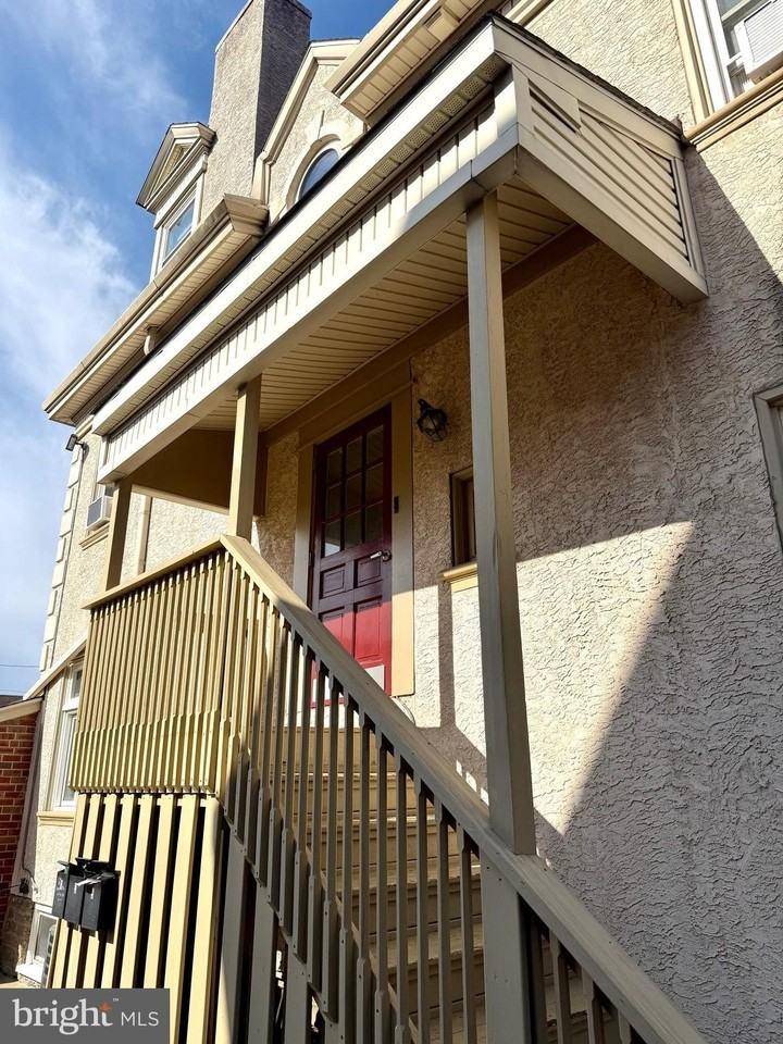 815 Fayette St Apt 3 - Photo 2 of 35