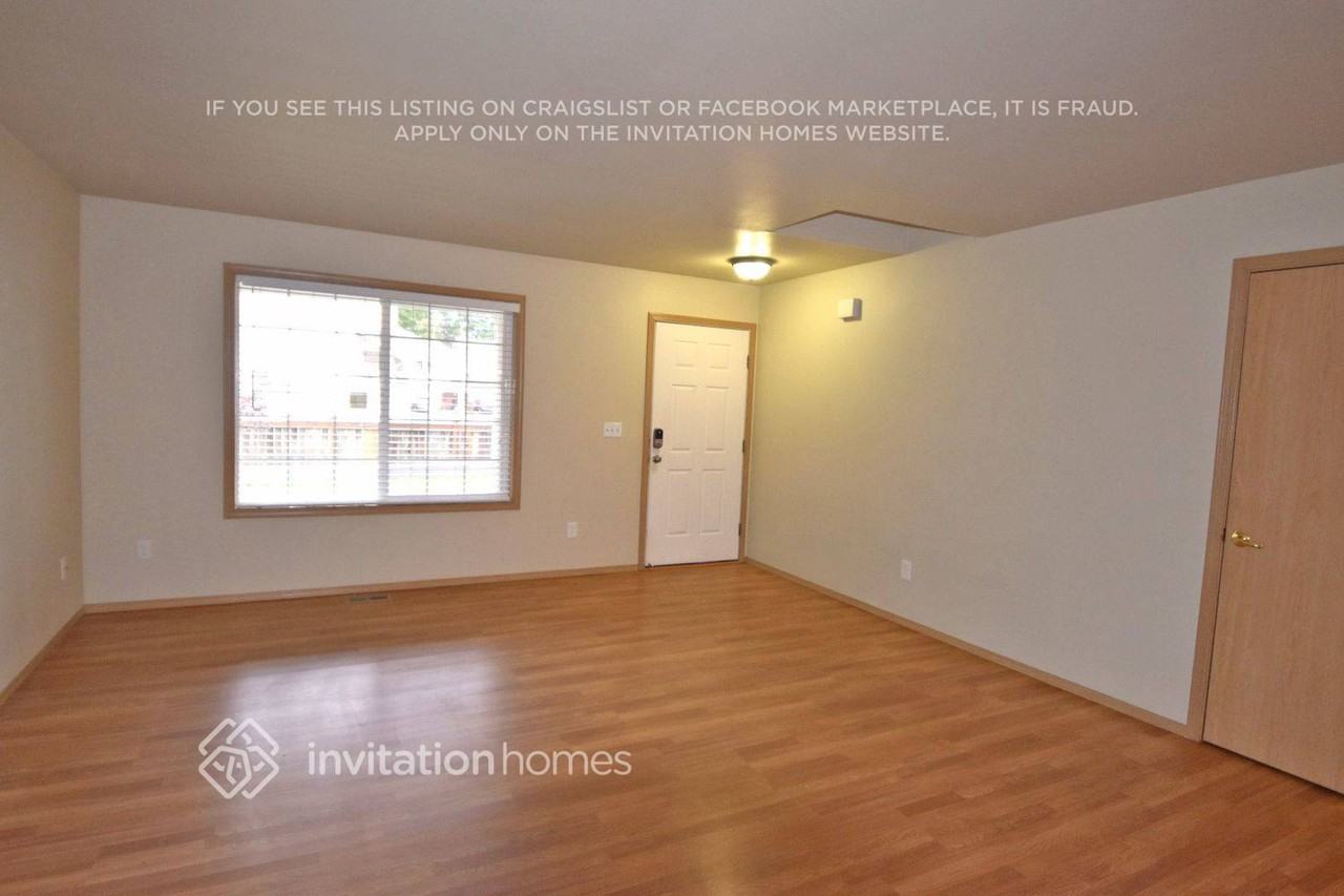 16814 123rd Avenue Ct E - Photo 2 of 10