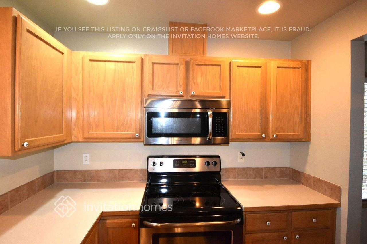 16814 123rd Avenue Ct E - Photo 5 of 10