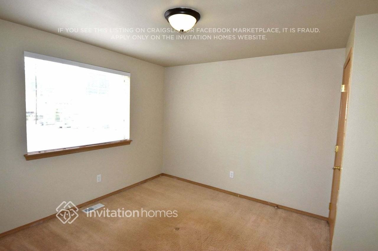 16814 123rd Avenue Ct E - Photo 7 of 10