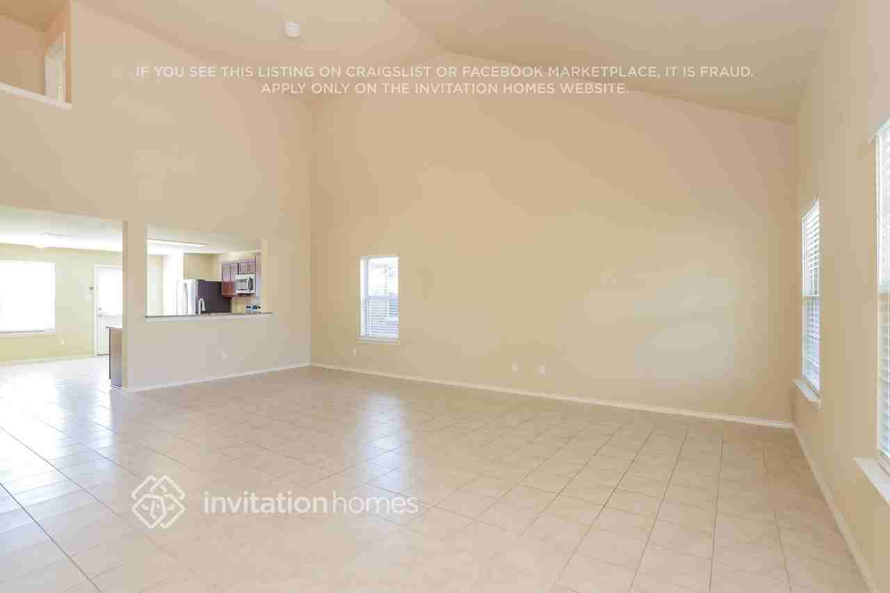 954 Corbitt Ln - Photo 5 of 16