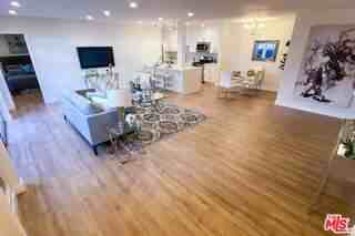 2021 California Ave #2 - Photo 3 of 8