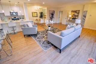 2021 California Ave #2 - Photo 4 of 8