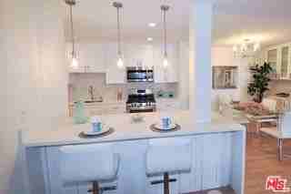 2021 California Ave #2 - Photo 6 of 8