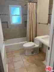 6467 W 85th St - Photo 6 of 8