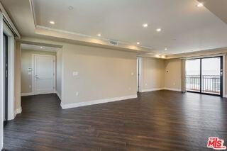 1211 9th St #201 - Photo 2 of 8