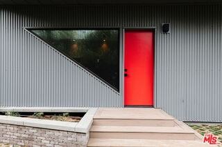 340 Indiana Ave - Photo 2 of 8