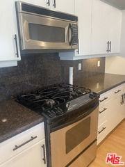 1862 S Bentley Ave #303 - Photo 6 of 8