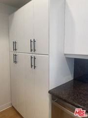 1862 S Bentley Ave #303 - Photo 7 of 8