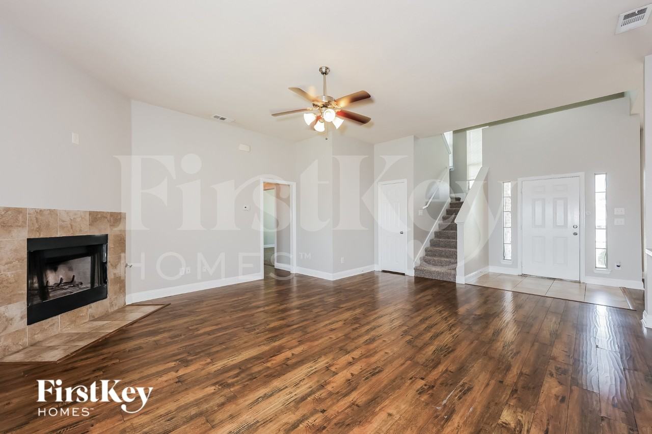 614 Canvas Ct - Photo 2 of 19