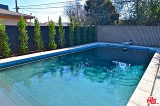 3116 W 81st St - Photo 2 of 8