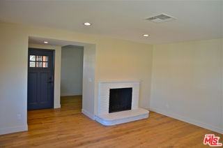 3116 W 81st St - Photo 3 of 8