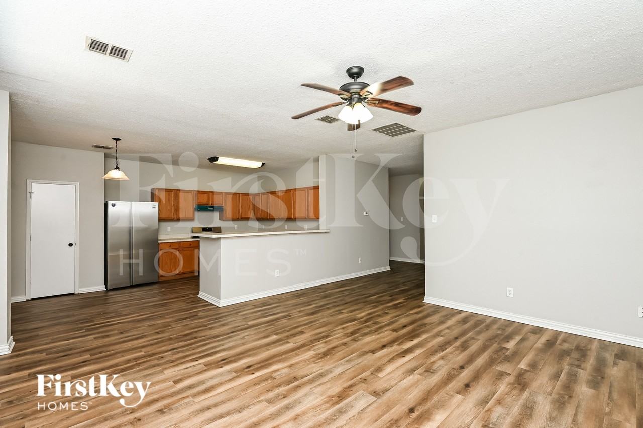 4817 Palm Ridge Dr - Photo 5 of 19