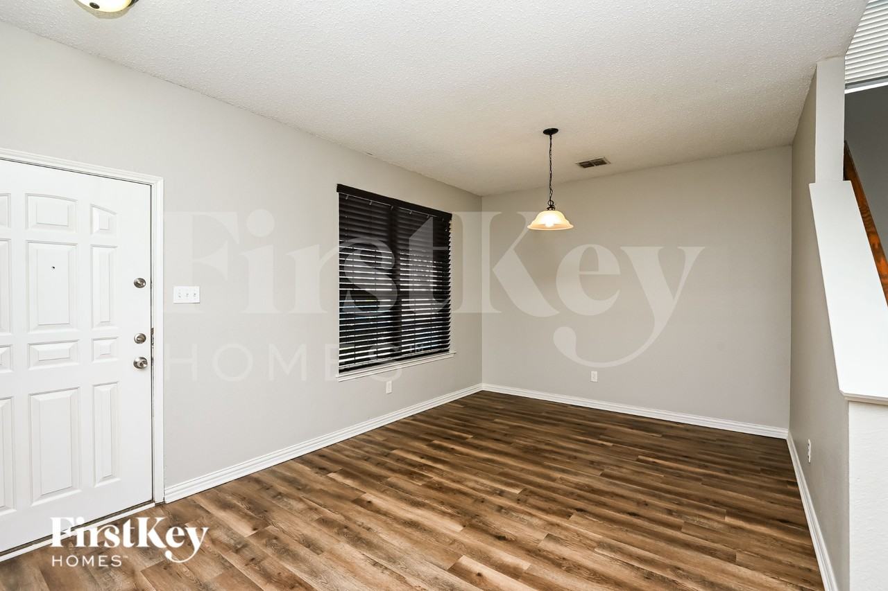 4817 Palm Ridge Dr - Photo 6 of 19