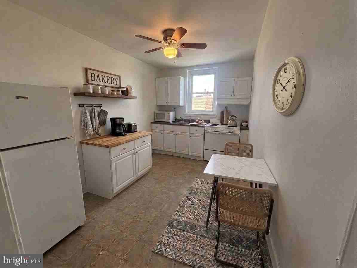 4555 Bleigh Ave Unit 2 - Photo 2 of 15