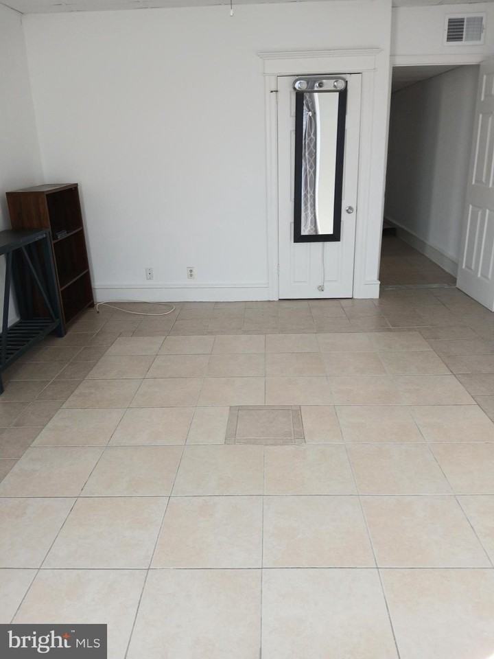 6824 Torresdale Ave - Photo 2 of 3