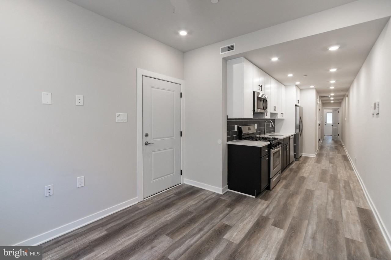 644 N 38th St Unit A - Photo 4 of 22