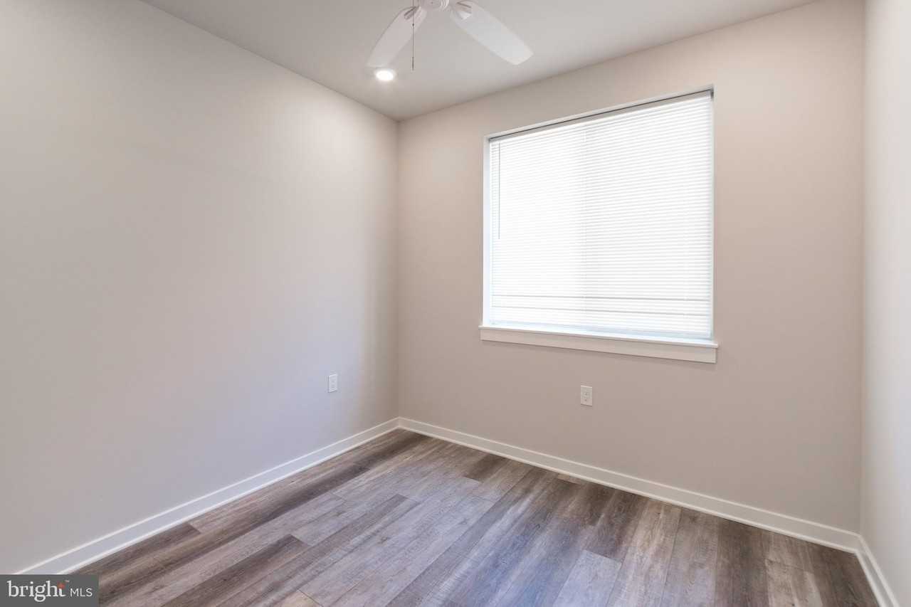 644 N 38th St Unit A - Photo 6 of 22