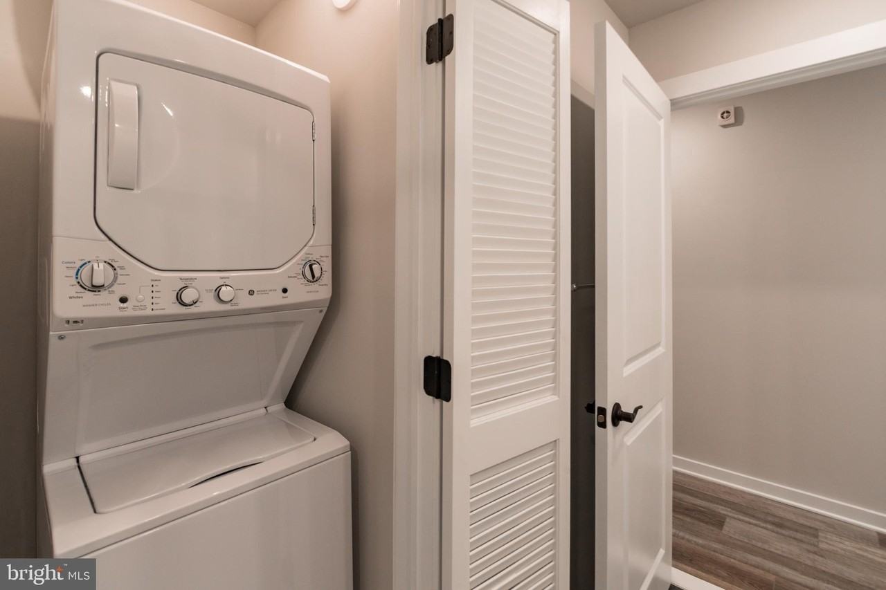 644 N 38th St Unit A - Photo 7 of 22