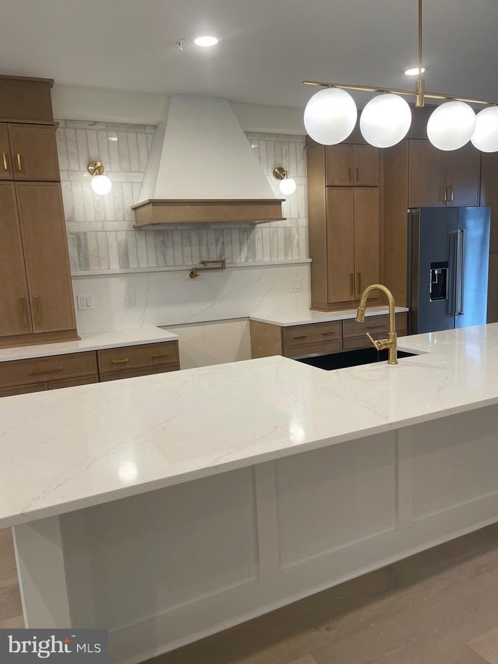 7519 Ridge Ave - Photo 3 of 26