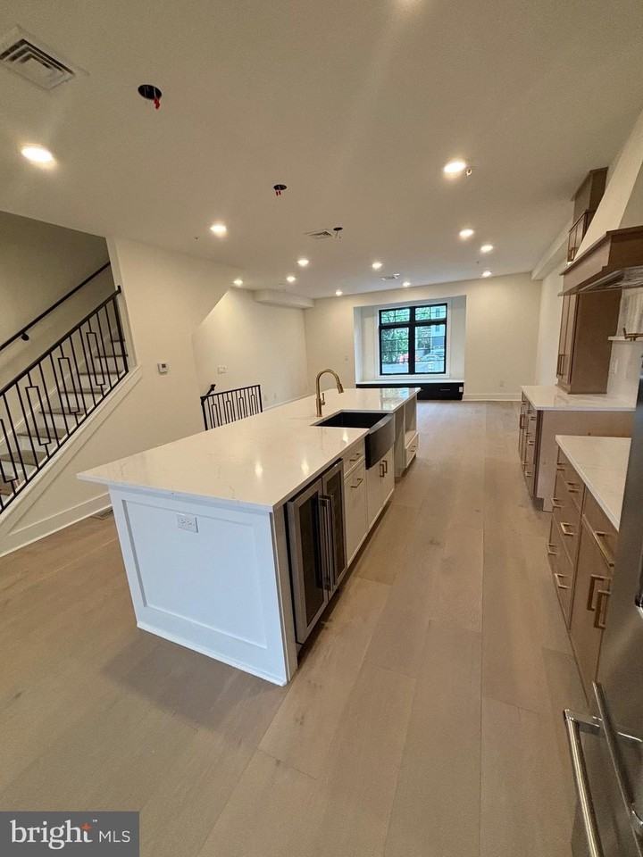 7519 Ridge Ave - Photo 7 of 26