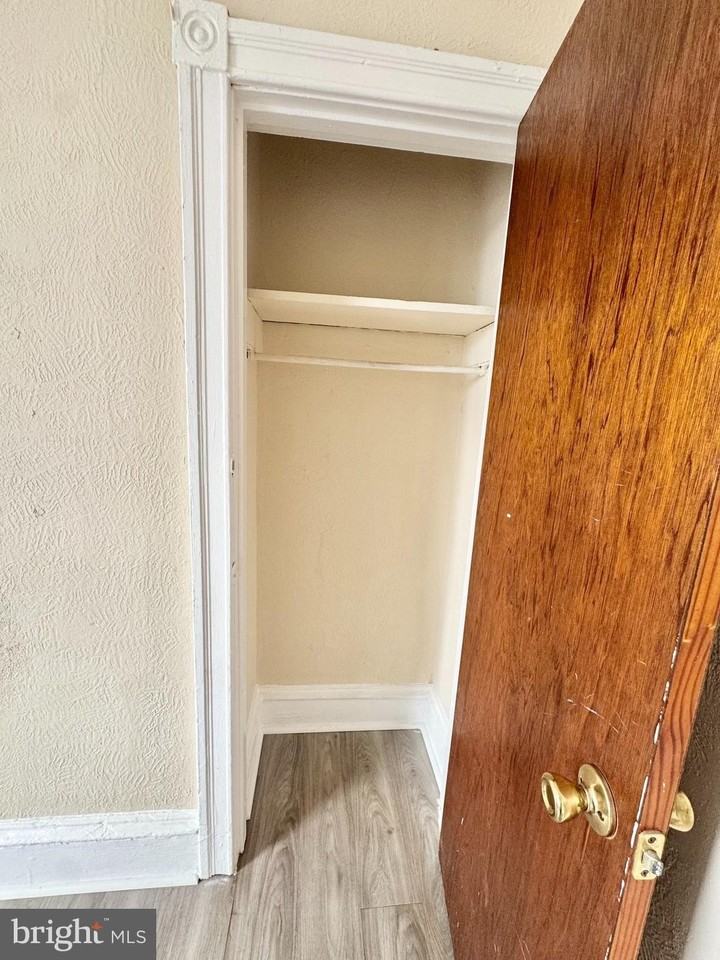 5040 Walnut St Apt 3r - Photo 6 of 9