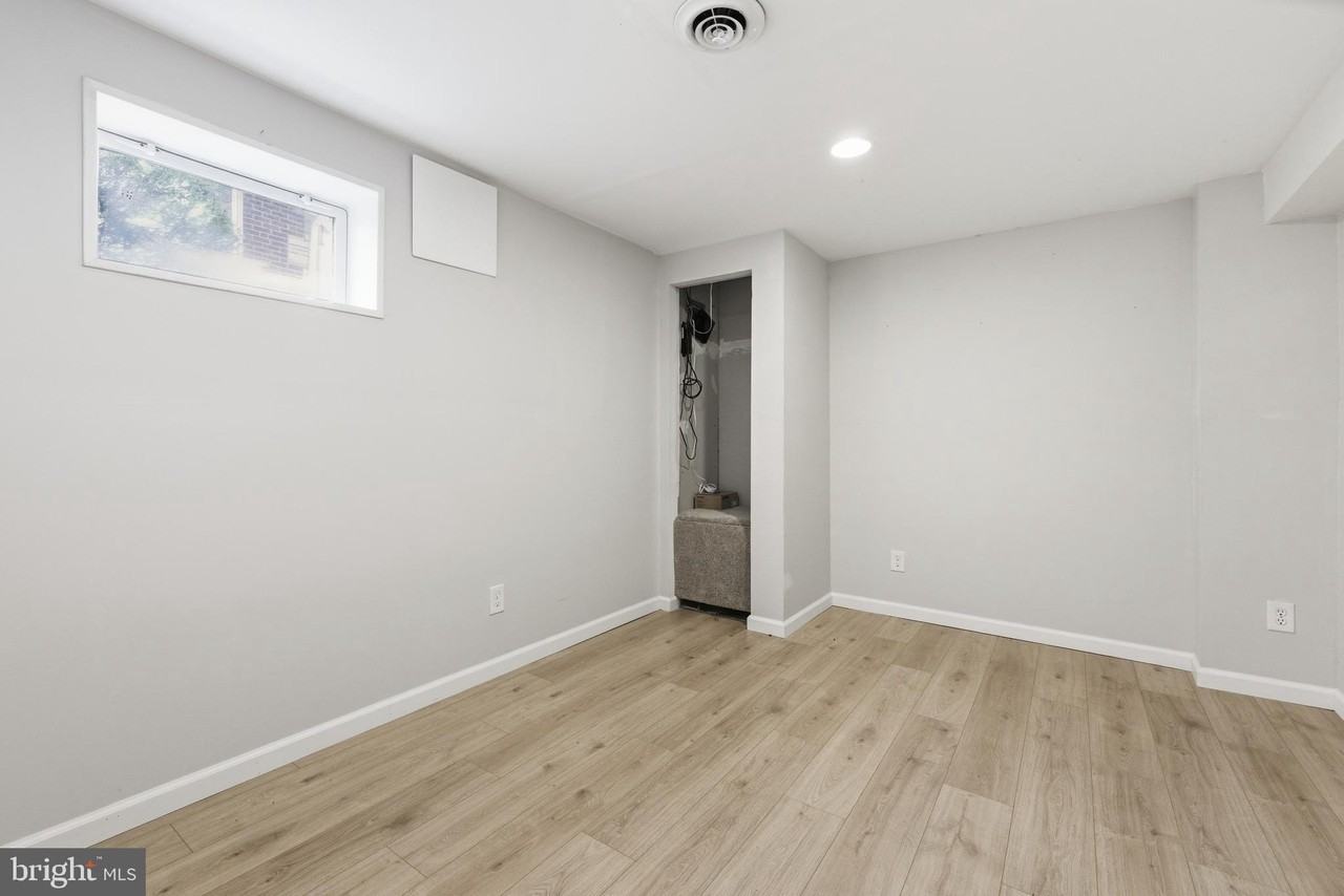 5114 19th Rd N - Photo 3 of 11