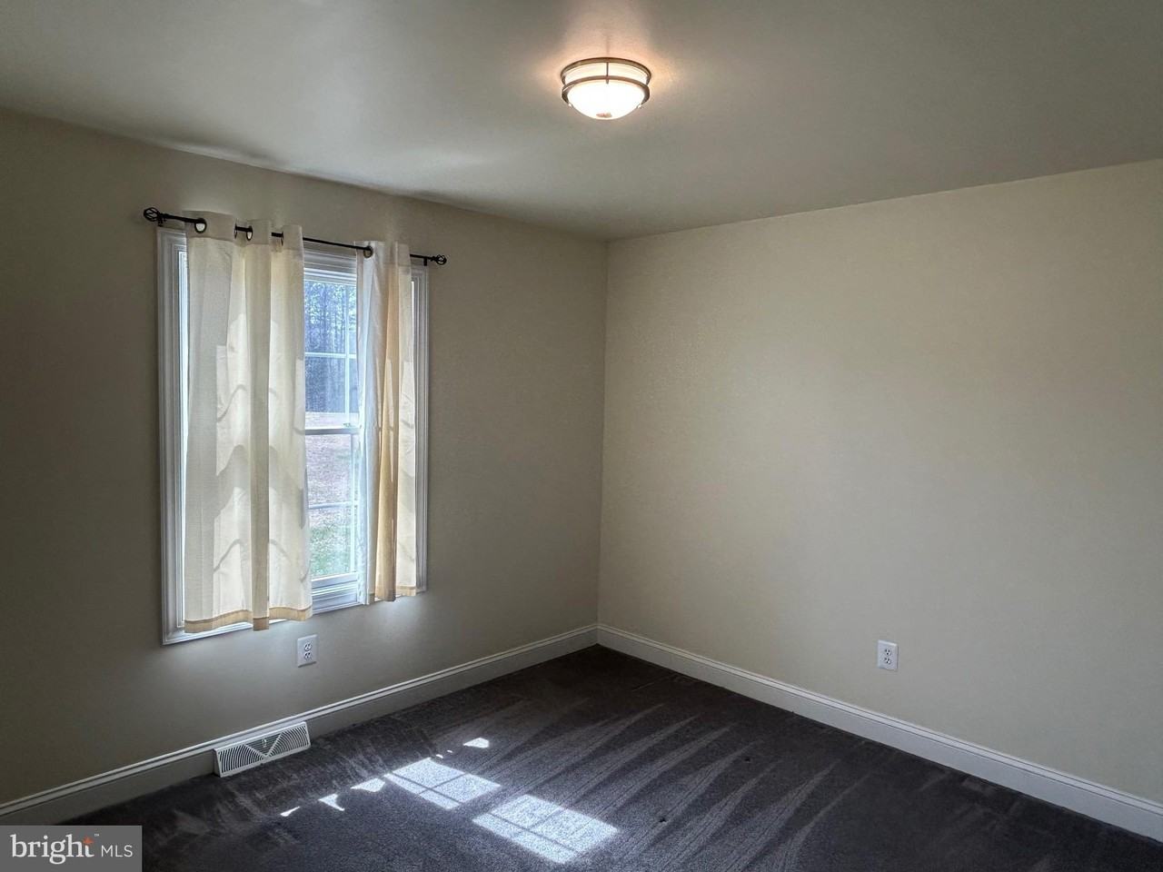 23181 Tidewater Trl - Photo 5 of 16