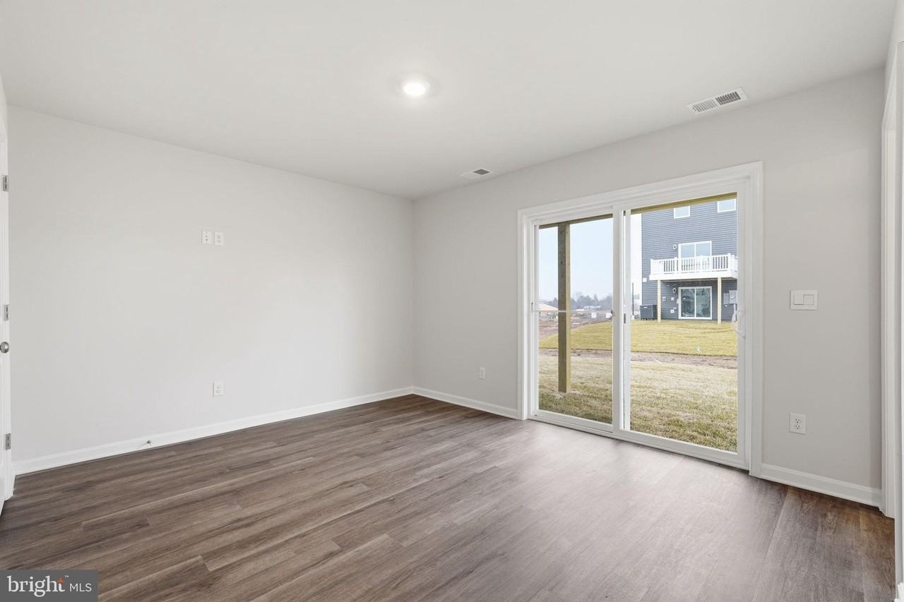 151 Willett Hollow St - Photo 2 of 22