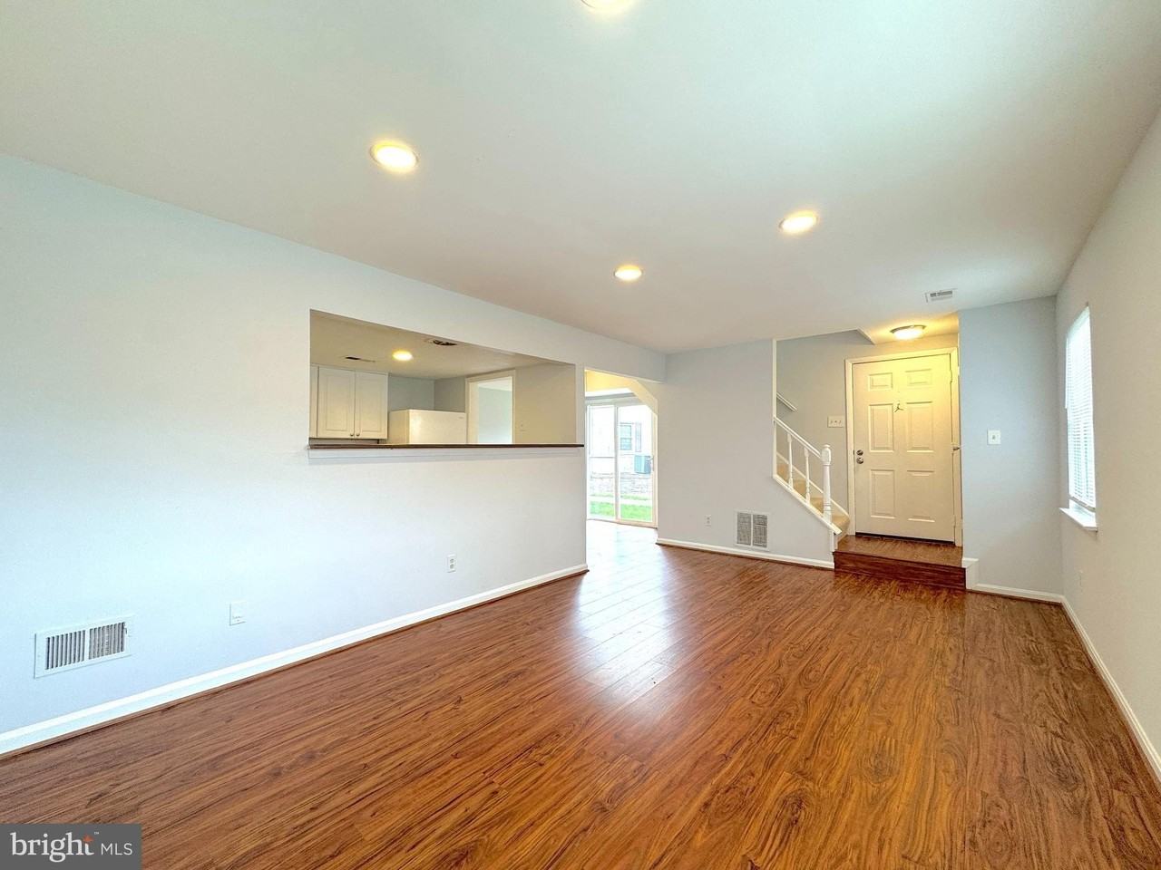 9671 Hagel Cir Unit 34 - Photo 5 of 21