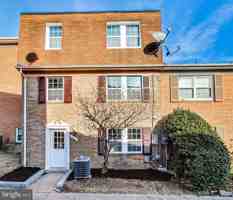 featured image of 9841 Hagel Cir