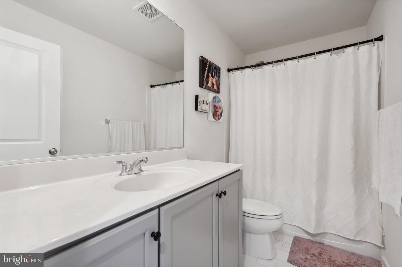 9154 Wyche Knoll Ln - Photo 7 of 26