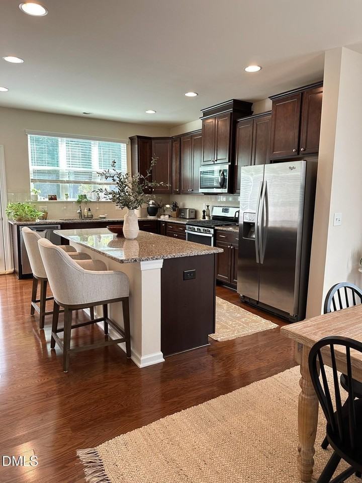 6044 Kentworth Dr - Photo 6 of 18