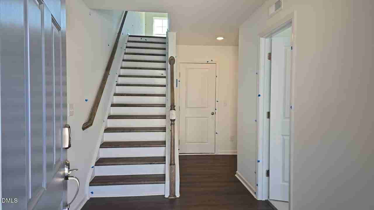 1445 Jay Rd - Photo 4 of 39