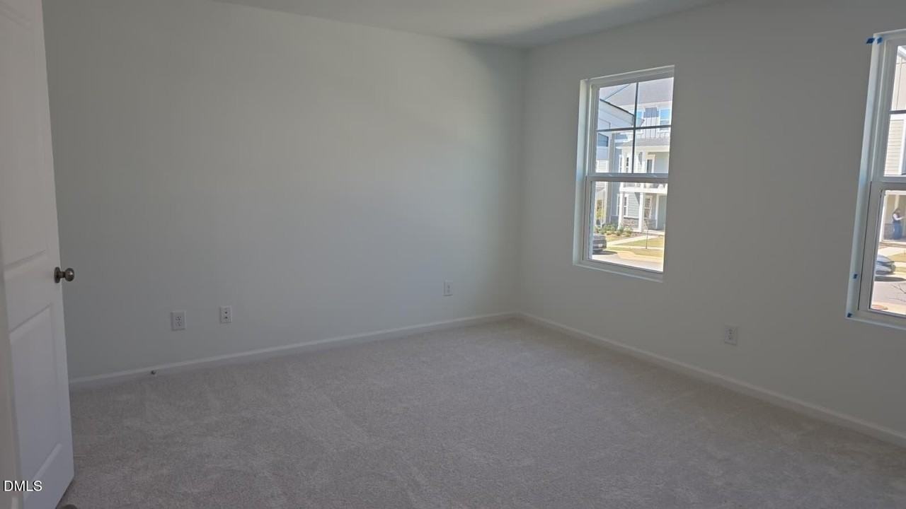 1445 Jay Rd - Photo 5 of 39