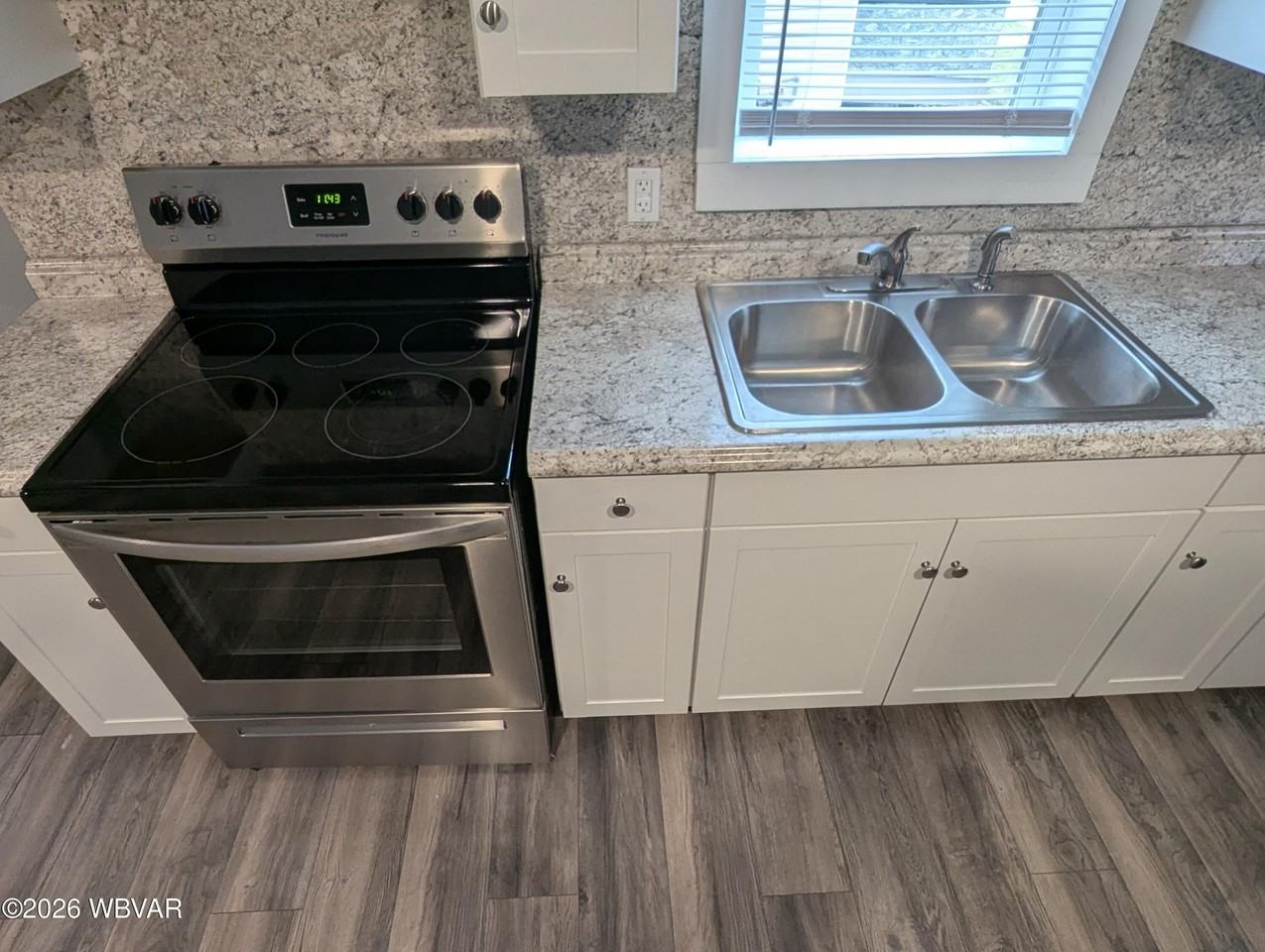 1531 Scott St - Photo 3 of 14