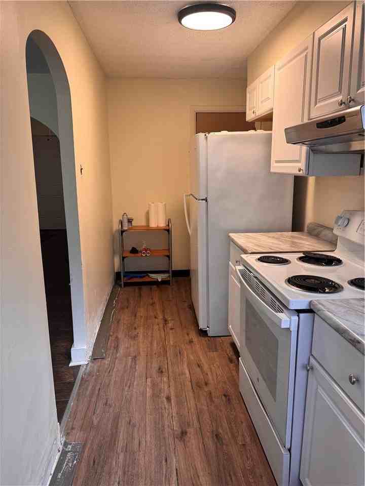 727 Maytide St - Photo 7 of 16