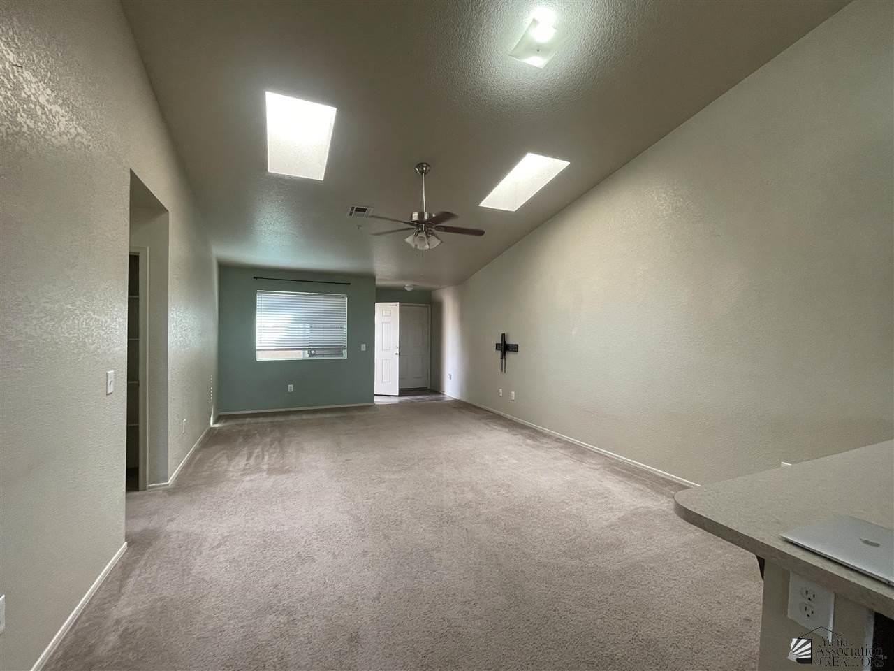 9027 E 31st Ln - Photo 6 of 17