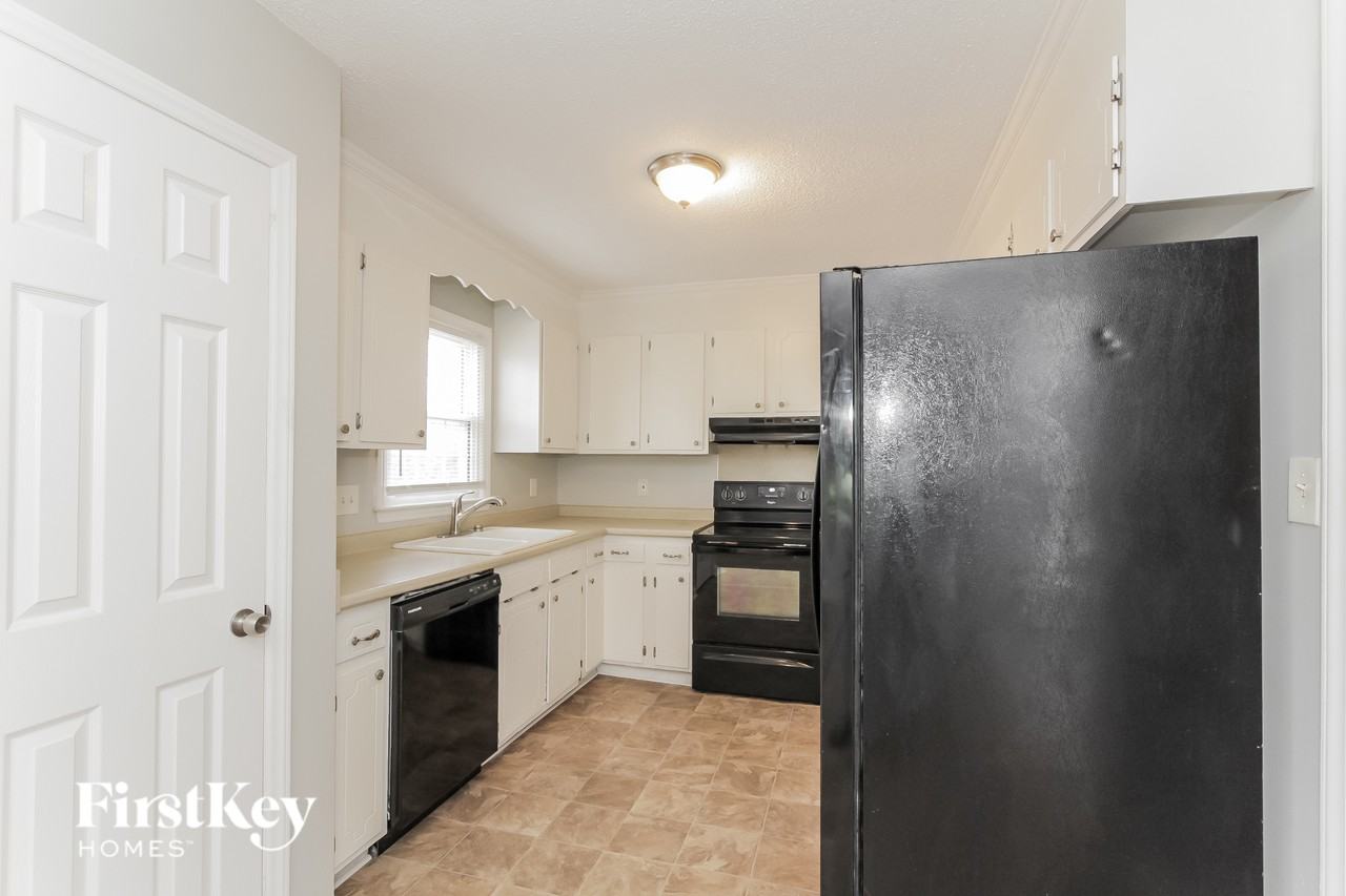 11106 Five Cedars Rd - Photo 7 of 15