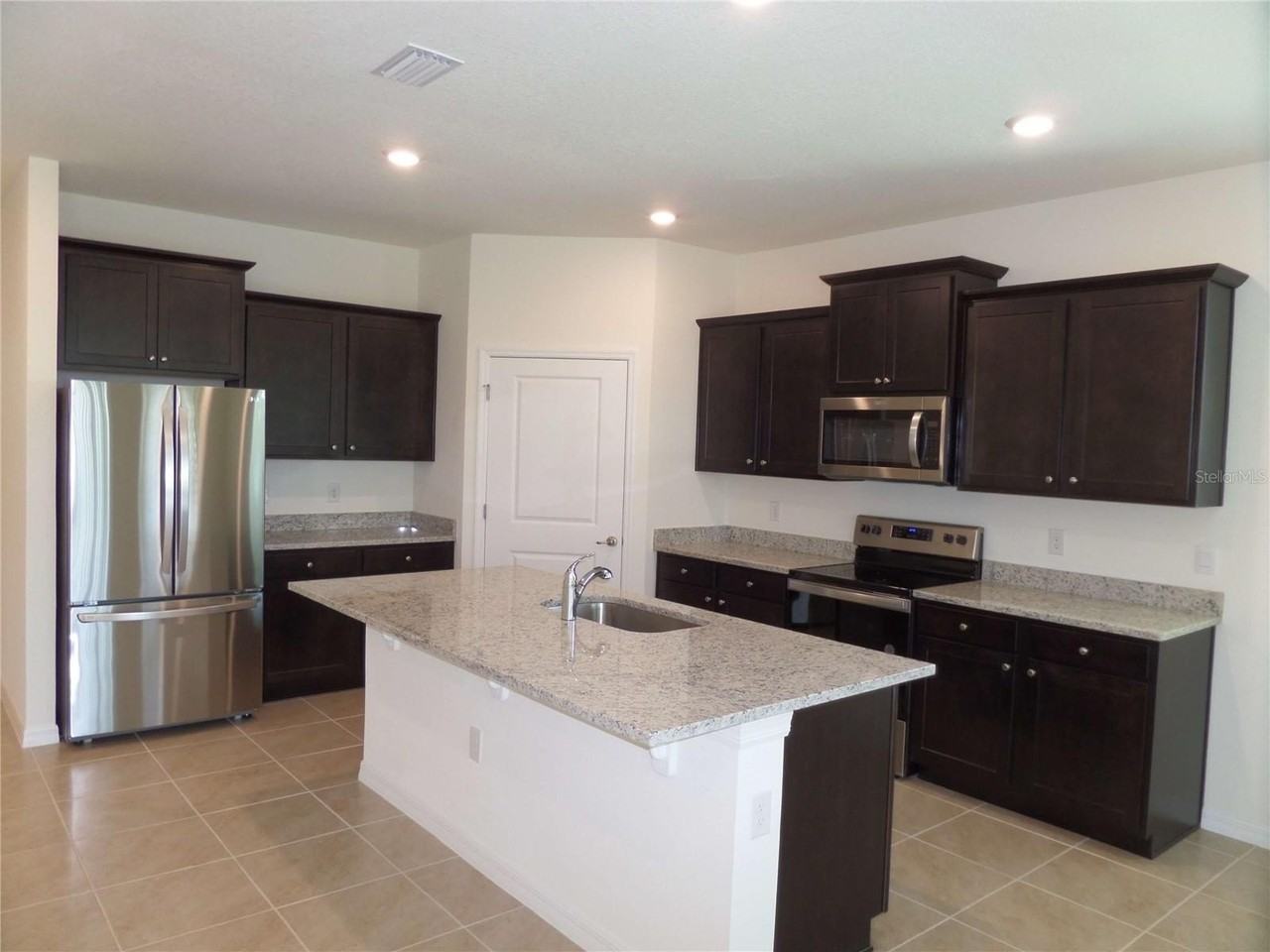 7822 Penrose Pl - Photo 5 of 35